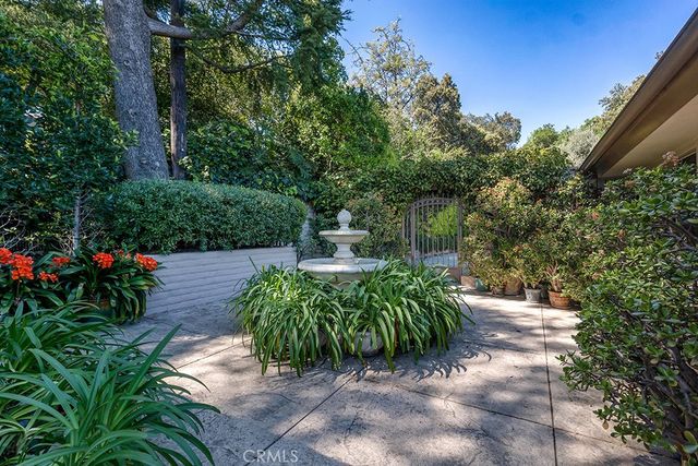 16700 Bosque Drive, Encino, CA 91436