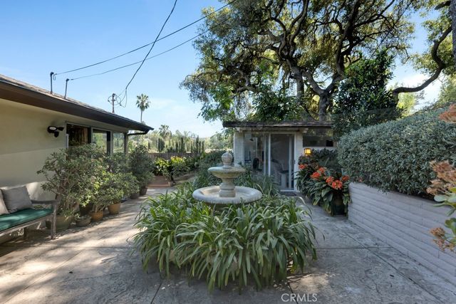 16700 Bosque Drive, Encino, CA 91436