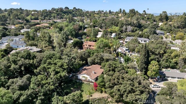 16700 Bosque Drive, Encino, CA 91436