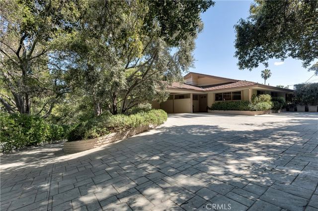16700 Bosque Drive, Encino, CA 91436