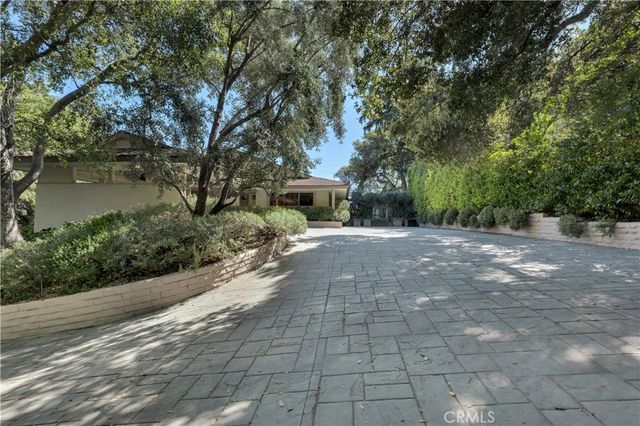 16700 Bosque Drive, Encino, CA 91436