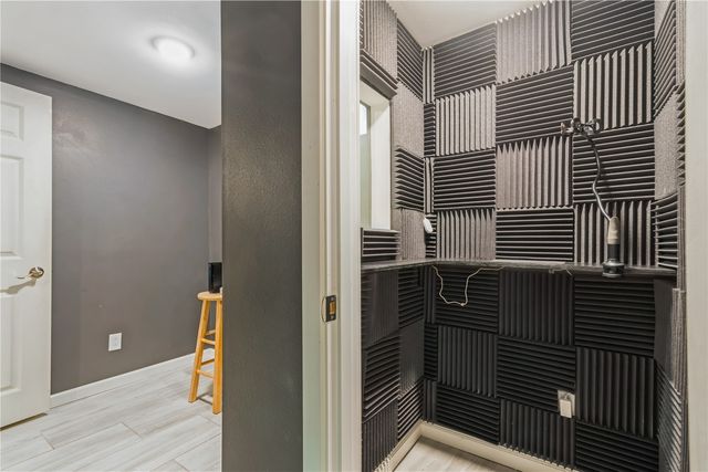 716 9th St, Cedar Rapids, IA 52404