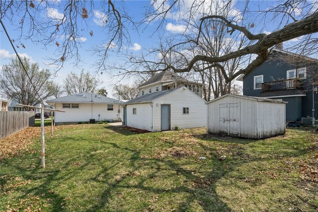 716 9th St, Cedar Rapids, IA 52404