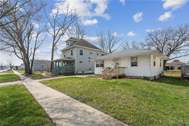 716 9th St, Cedar Rapids, IA 52404