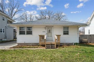 716 9th St, Cedar Rapids, IA 52404