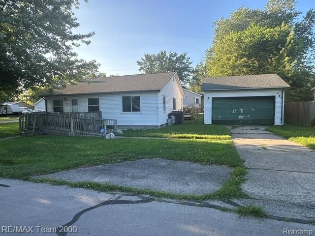 5601 Parkview Street, Newport, MI 48166