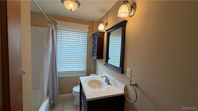 2487 Grand Avenue, Niagara Falls, NY 14301