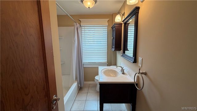 2487 Grand Avenue, Niagara Falls, NY 14301