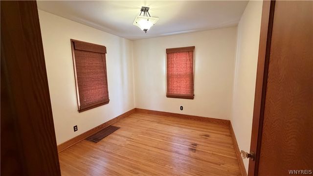 2487 Grand Avenue, Niagara Falls, NY 14301