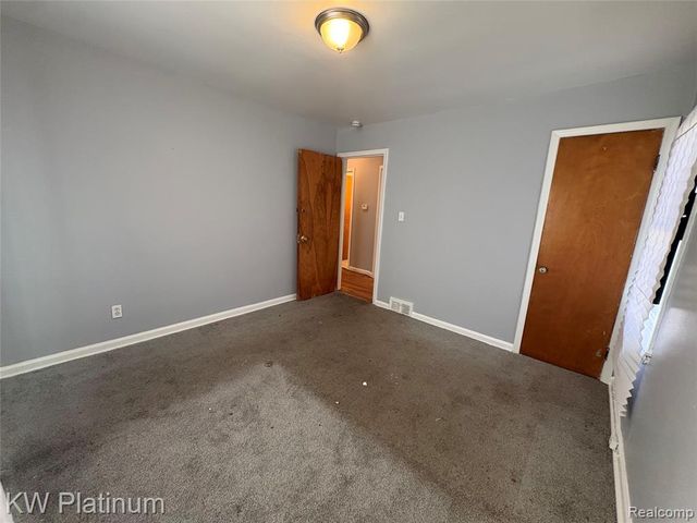 17122 Mansfield Street, Detroit, MI 48235