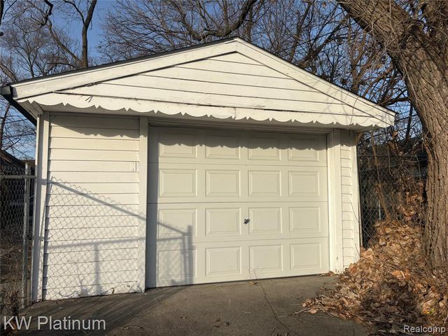 17122 Mansfield Street, Detroit, MI 48235