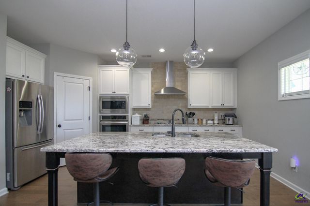 208 Pearl Moss Lane, Kathleen, GA 31047