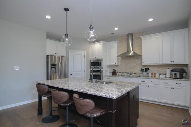 208 Pearl Moss Lane, Kathleen, GA 31047