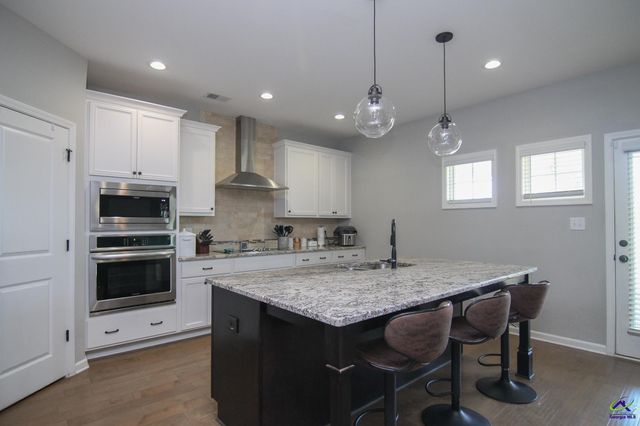 208 Pearl Moss Lane, Kathleen, GA 31047