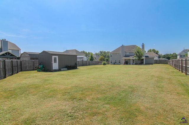 208 Pearl Moss Lane, Kathleen, GA 31047