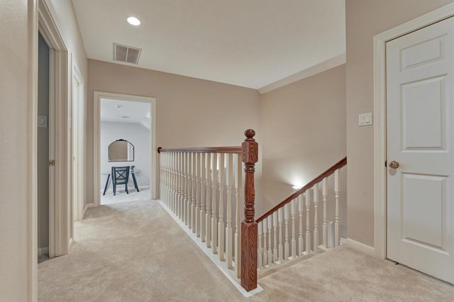 87 W Shore Drive, Montgomery, TX 77356