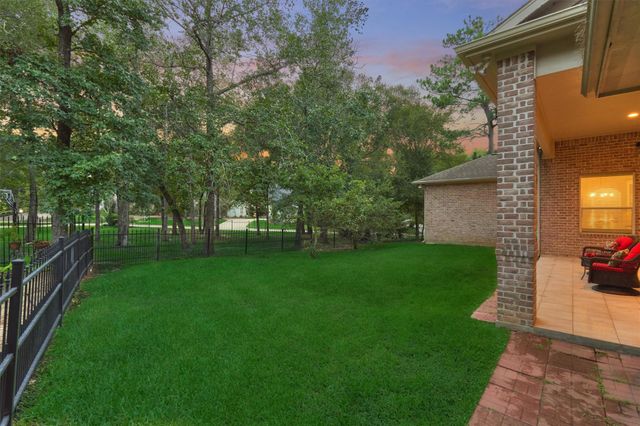 87 W Shore Drive, Montgomery, TX 77356