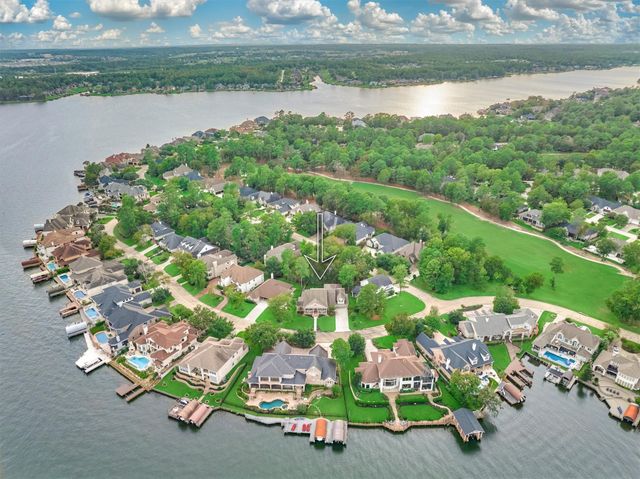 87 W Shore Drive, Montgomery, TX 77356