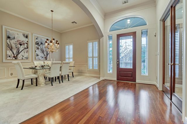 87 W Shore Drive, Montgomery, TX 77356