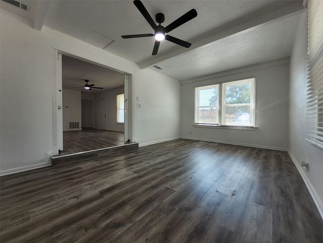 558 Harrison Lane, Hurst, TX 76053