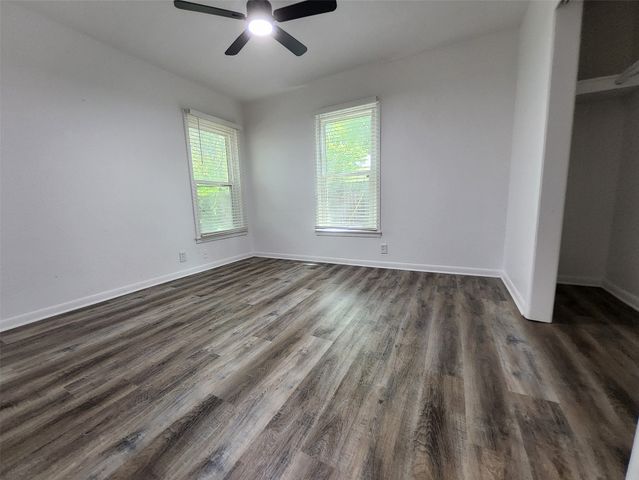 558 Harrison Lane, Hurst, TX 76053