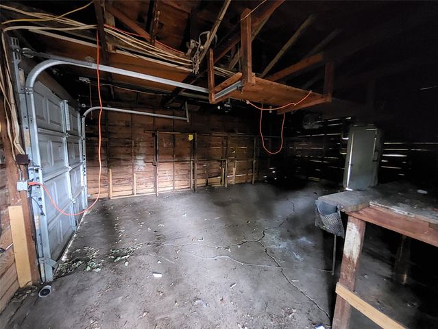 558 Harrison Lane, Hurst, TX 76053