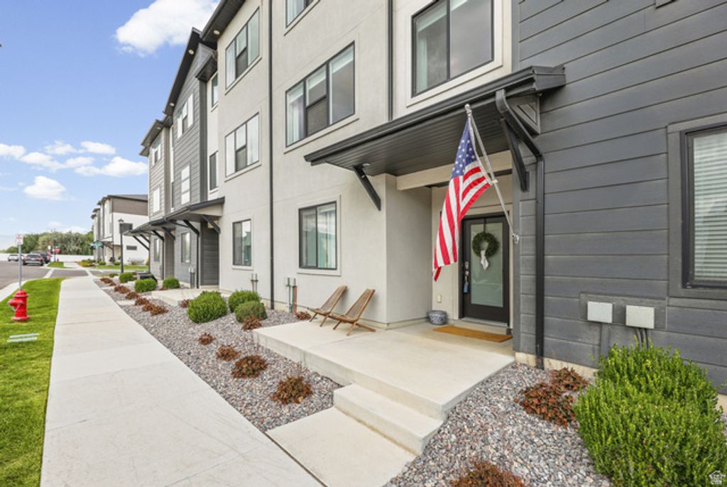 1037 W 550 S, American Fork, UT 84003 — exterior