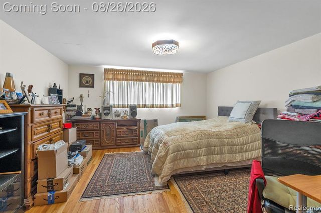 5937 Orchard Avenue, Dearborn, MI 48126