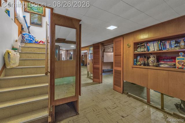5937 Orchard Avenue, Dearborn, MI 48126