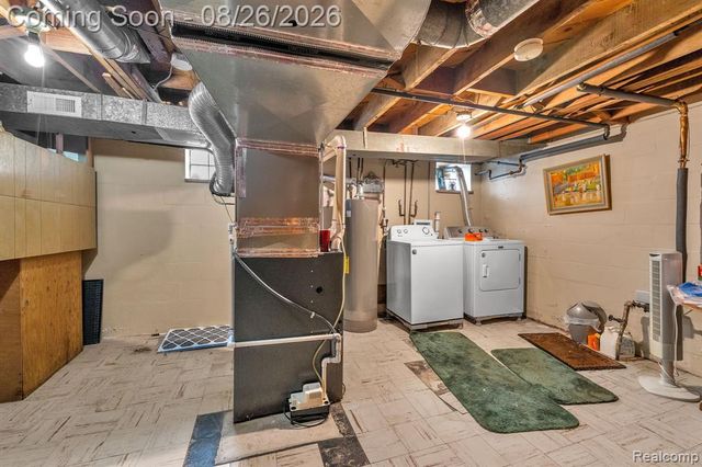 5937 Orchard Avenue, Dearborn, MI 48126