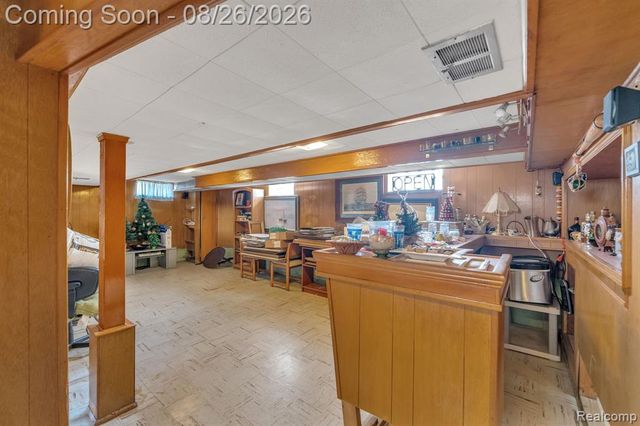 5937 Orchard Avenue, Dearborn, MI 48126