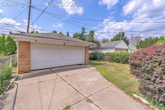 5937 Orchard Avenue, Dearborn, MI 48126