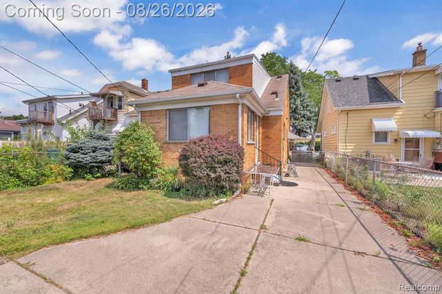 5937 Orchard Avenue, Dearborn, MI 48126