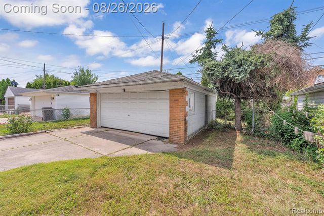 5937 Orchard Avenue, Dearborn, MI 48126