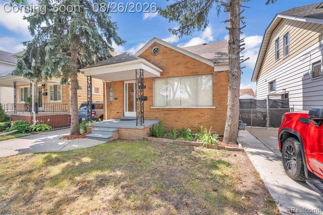 5937 Orchard Avenue, Dearborn, MI 48126