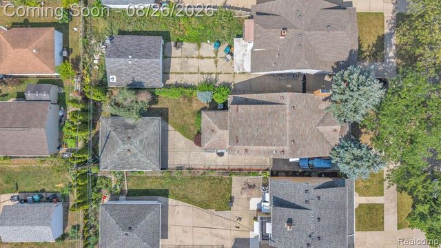 5937 Orchard Avenue, Dearborn, MI 48126