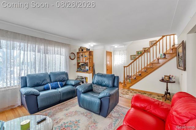 5937 Orchard Avenue, Dearborn, MI 48126