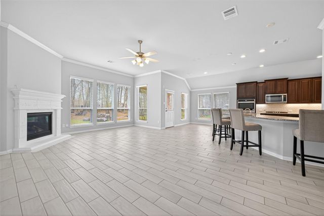 17 Road 6615, Dayton, TX 77535