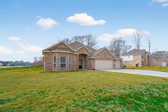 17 Road 6615, Dayton, TX 77535