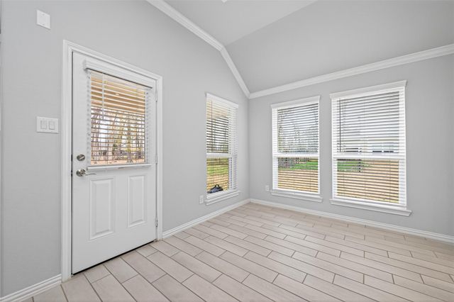 17 Road 6615, Dayton, TX 77535