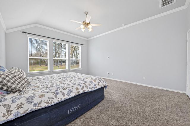 17 Road 6615, Dayton, TX 77535