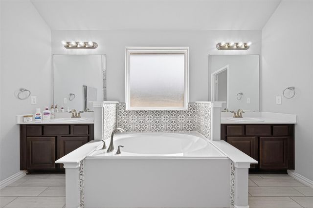 17 Road 6615, Dayton, TX 77535