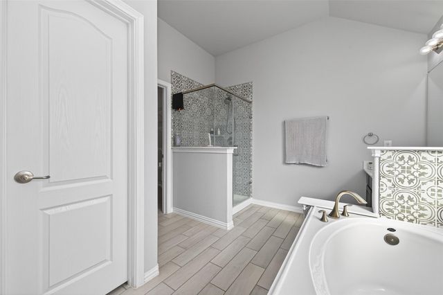 17 Road 6615, Dayton, TX 77535