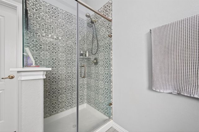 17 Road 6615, Dayton, TX 77535