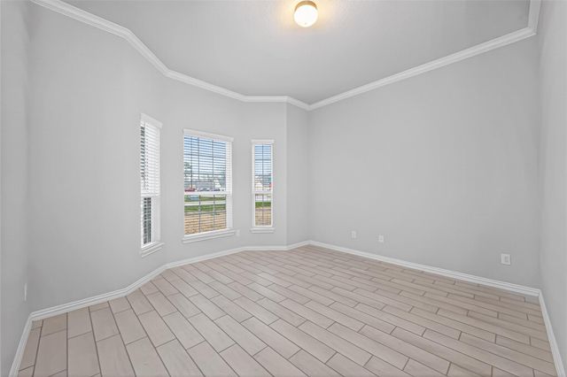 17 Road 6615, Dayton, TX 77535