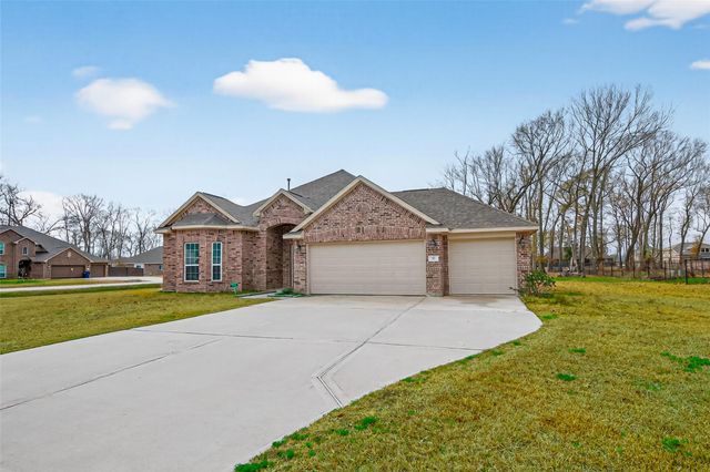 17 Road 6615, Dayton, TX 77535