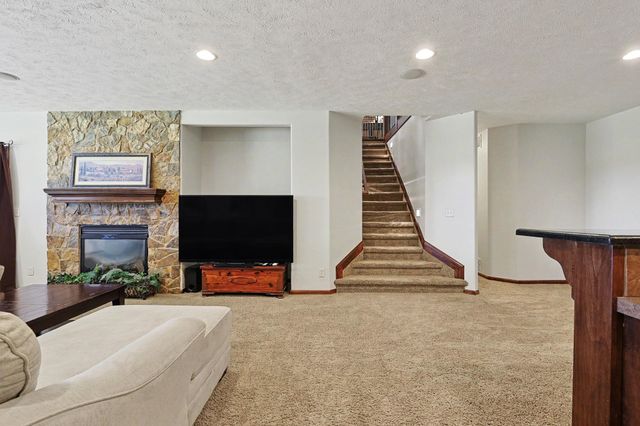 732 N Deerfield Cir, Andover, KS 67002