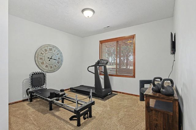 732 N Deerfield Cir, Andover, KS 67002