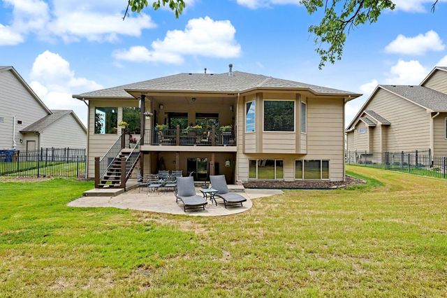 732 N Deerfield Cir, Andover, KS 67002