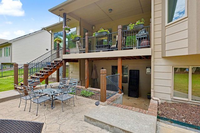 732 N Deerfield Cir, Andover, KS 67002